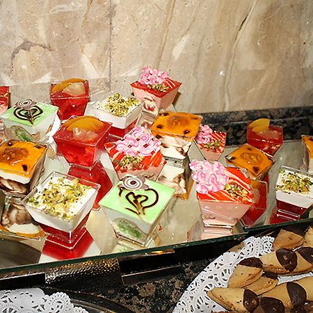 Plaza Hotel Александрия Екстериор снимка