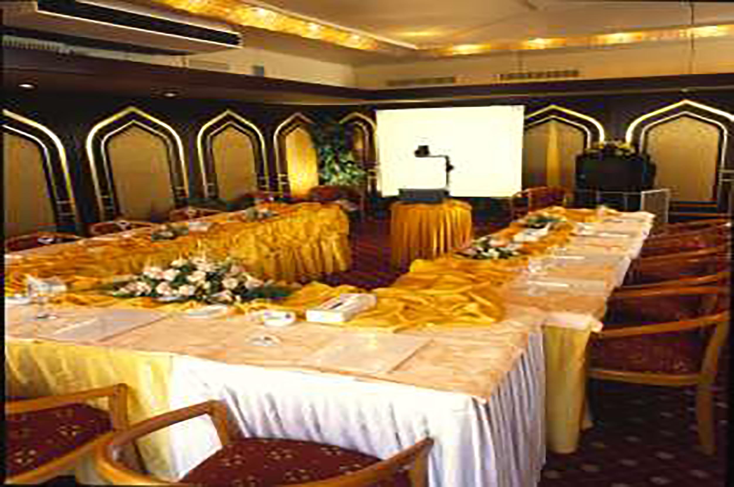 Plaza Hotel Александрия Екстериор снимка