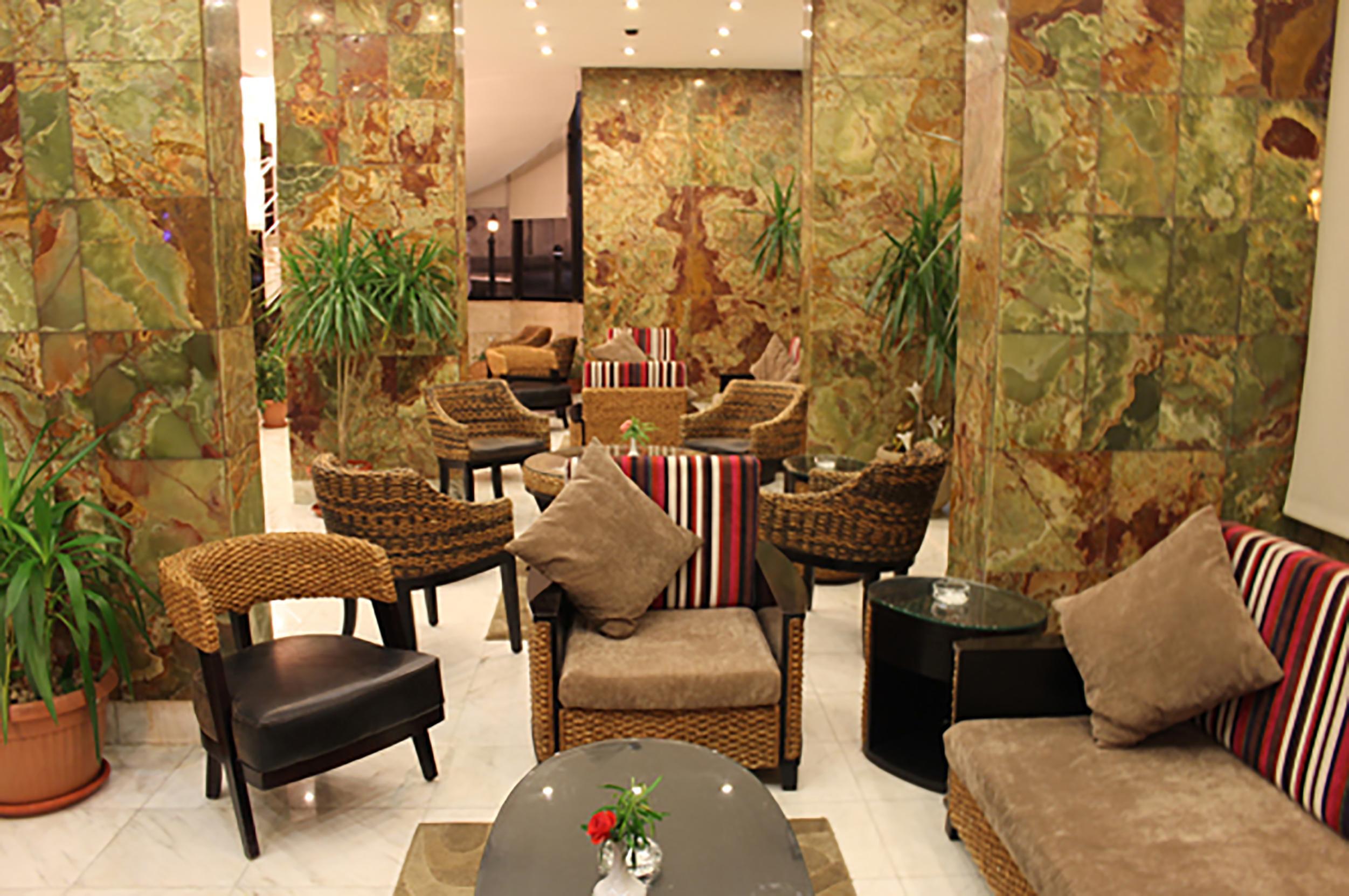 Plaza Hotel Александрия Екстериор снимка